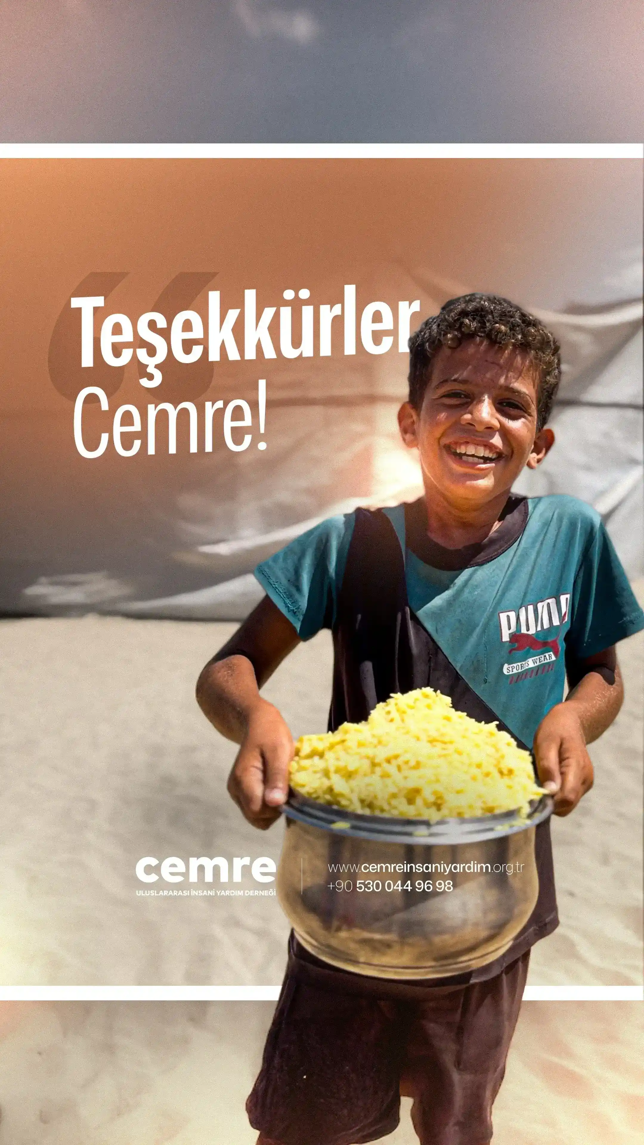  “Şükran Cemre”… Gazze’deki çocukların dudaklarından dökülen bu kelime, sizin desteğinizin bir yansıması. Bir öğün, bir gülümseme, bir umut… Hepsi sizin iyiliğiniz sayesinde.